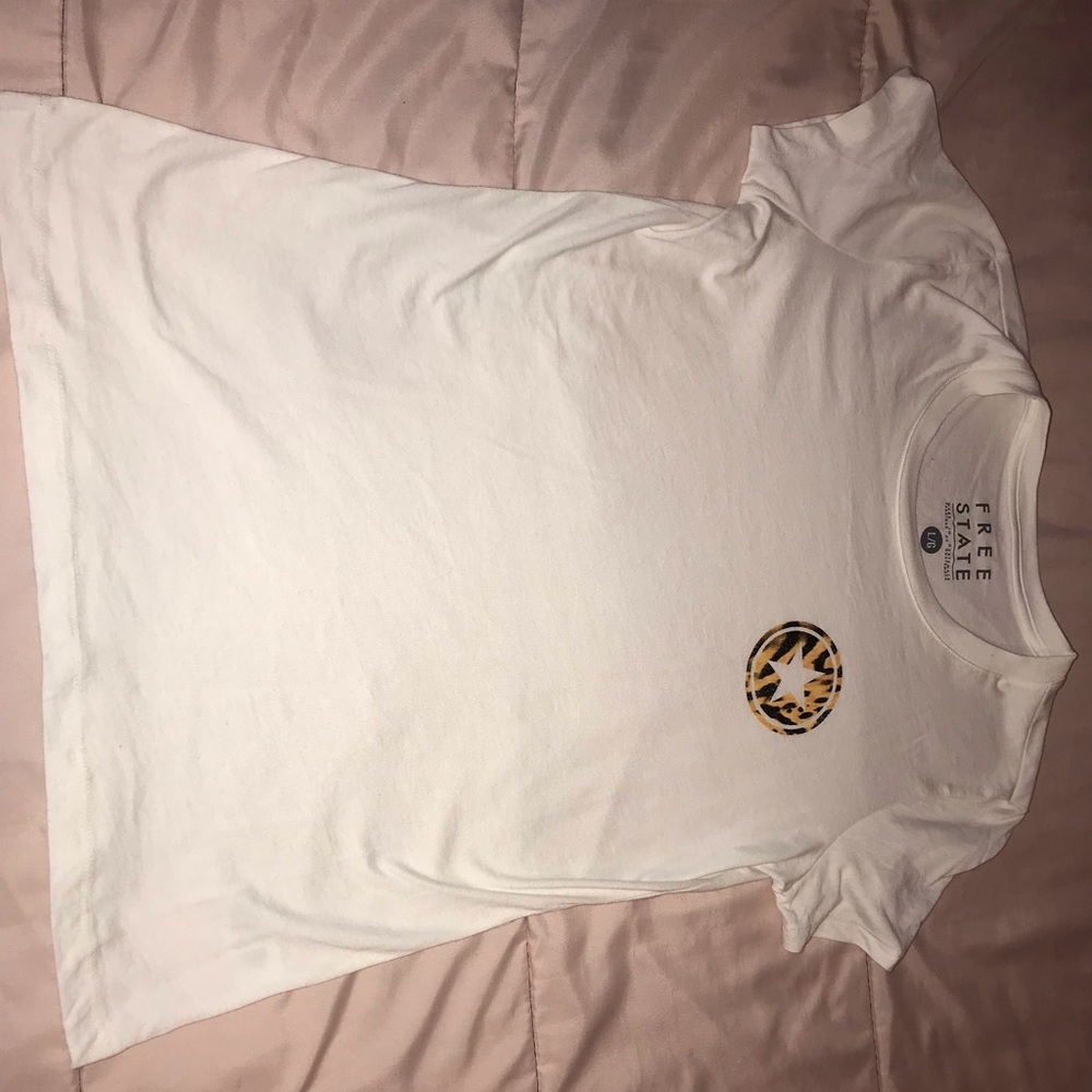 Tee shirt